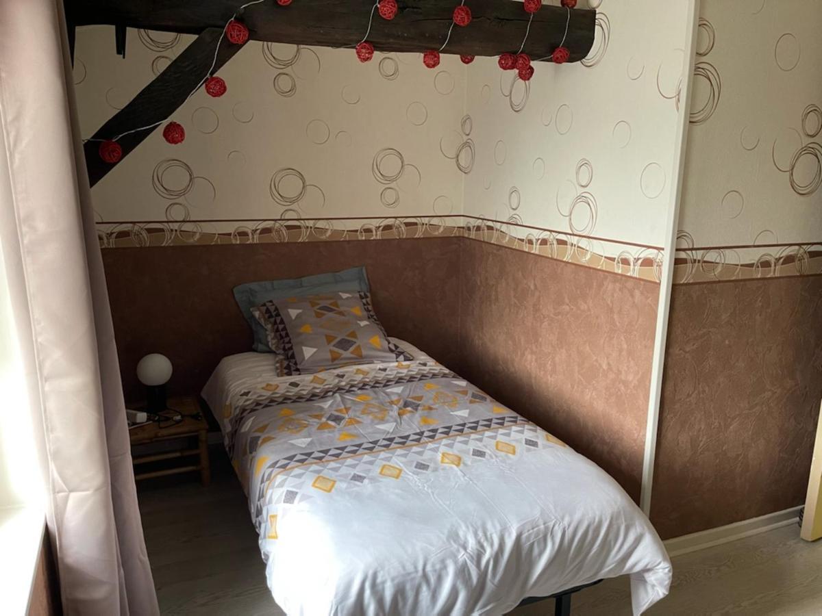 Chambre Simple Avec Wifi Chatellerault Daire Dış mekan fotoğraf